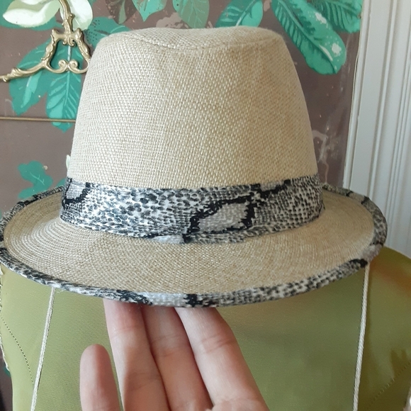 Canvas Hat with Satiny Animal Print Band - Picture 2 of 10
